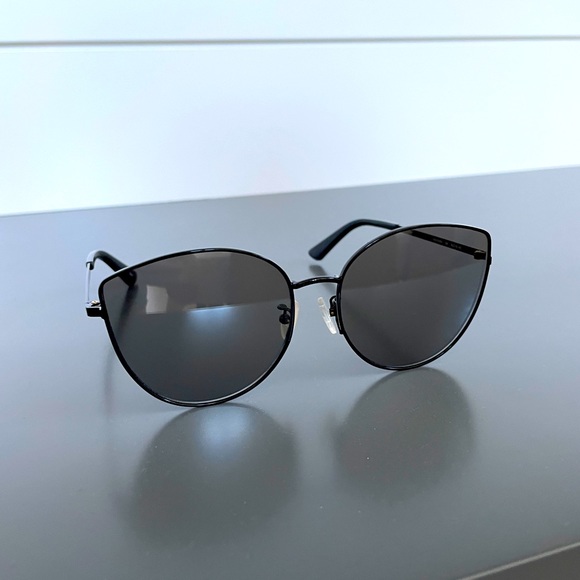 McQ Black Metal Cat Eye Sunglasses - Picture 2 of 5